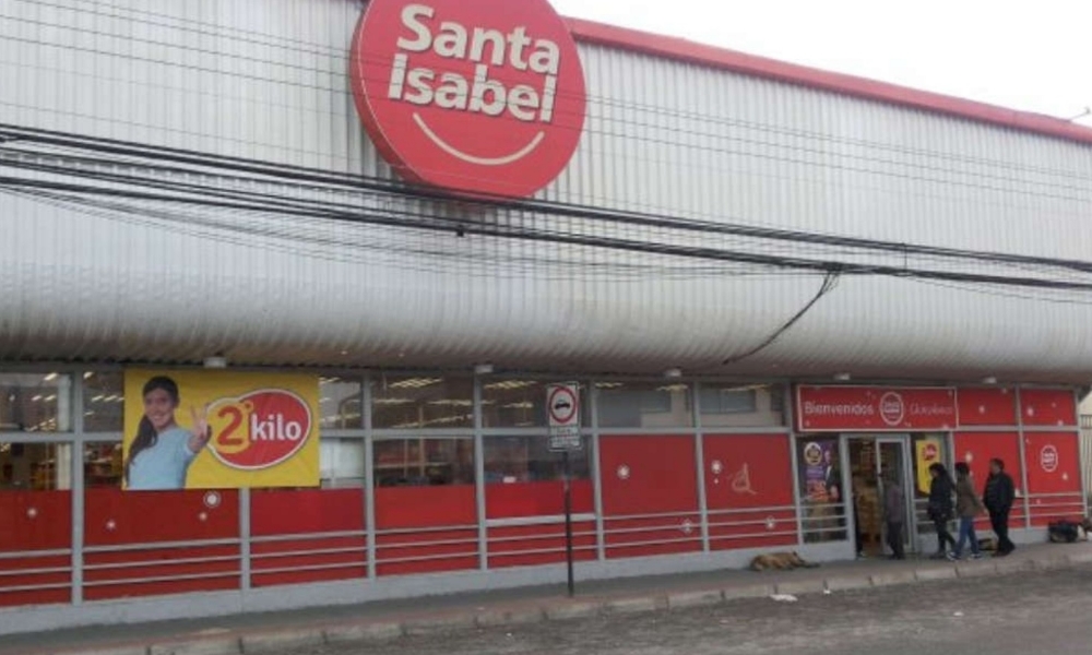 Corte confirma multa contra supermercado por ordenar a  trabajadores realizar labores para otra empresa