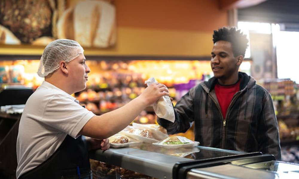 Como Atender al Cliente en el supermercado para vender más