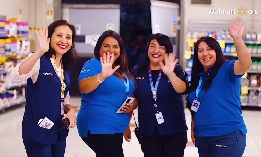 Walmart Chile anuncia que el 50% de los cargos de liderazgo en la compañía serán encabezados por mujeres al año 2028.