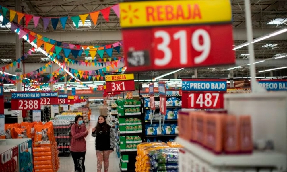 Arrasan con latas de atún en supermercados: Chile vuelve a ser barato para los argentinos