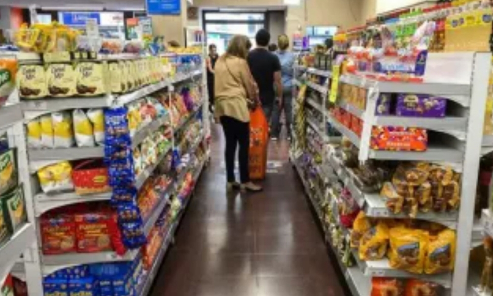 Derrumbe del consumo en Argentina: caída de dos dígitos en hipermercados