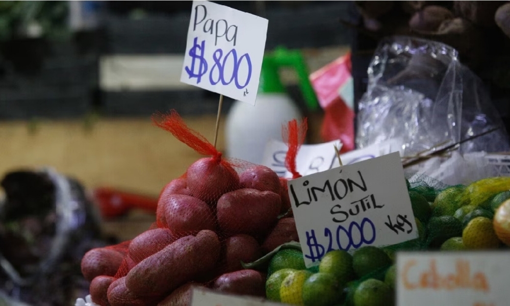El precio de la Canasta Básica de Alimentos anotó su mayor caída en 10 años.