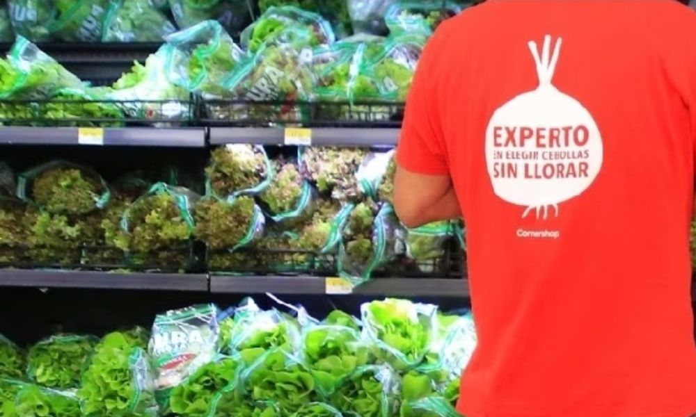 Cadem: Cuenta del supermercado y precios de verduras entre las mayores preocupaciones de los chilenos