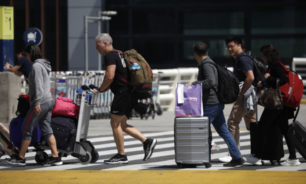 Ajuste económico en Argentina salpica a Chile y actúa como motor para reactivación del comercio y turismo