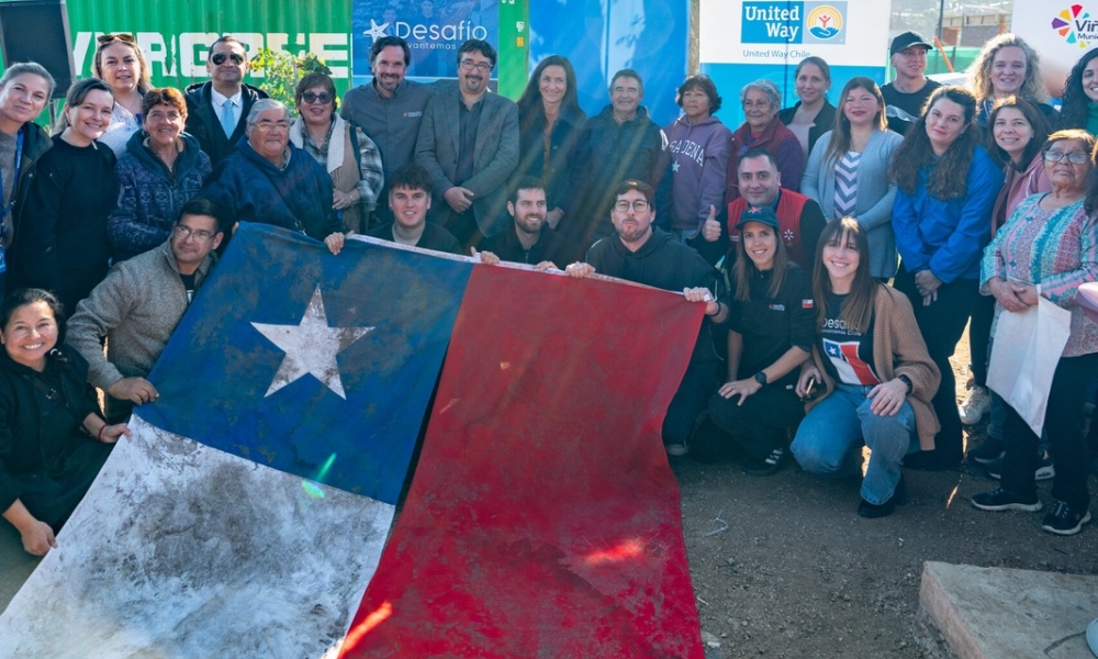 Rehabilitación de espacios comunes, fondos concursables y reforestación: En qué se invertirá el US$1 millón que donó Walmart Chile a Valparaíso