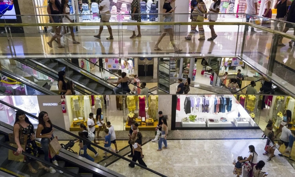 Latinoamericanos mantienen su preferencia de comprar en tiendas físicas: las razones