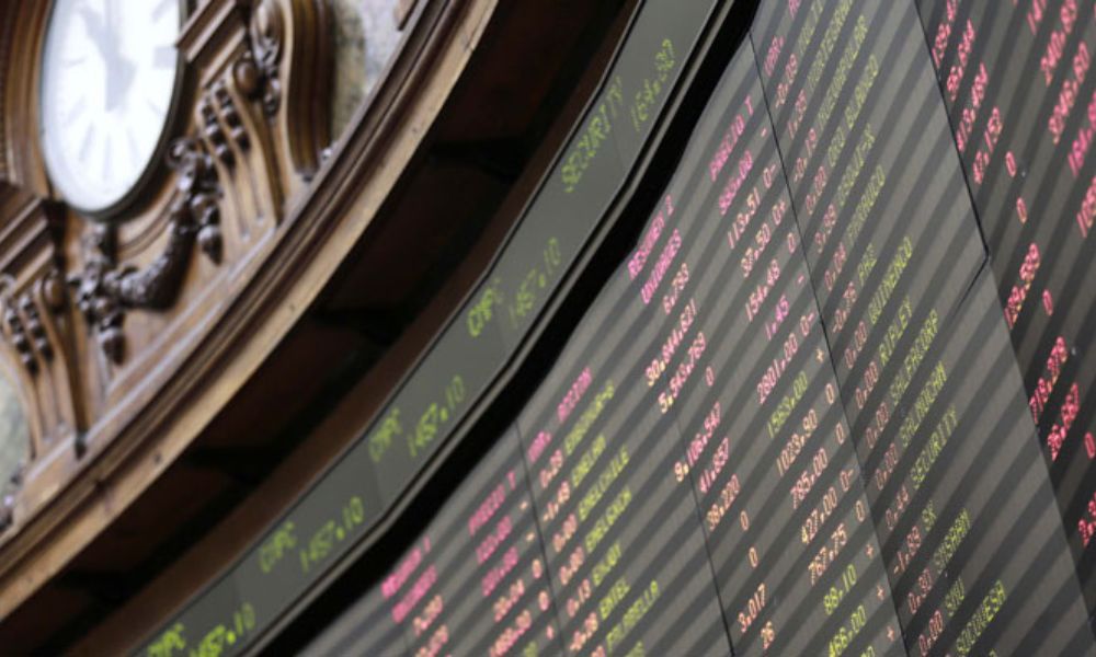 ¿Lunes negro?: Bolsa chilena se hunde más de 2% y se acopla al derrumbe bursátil global