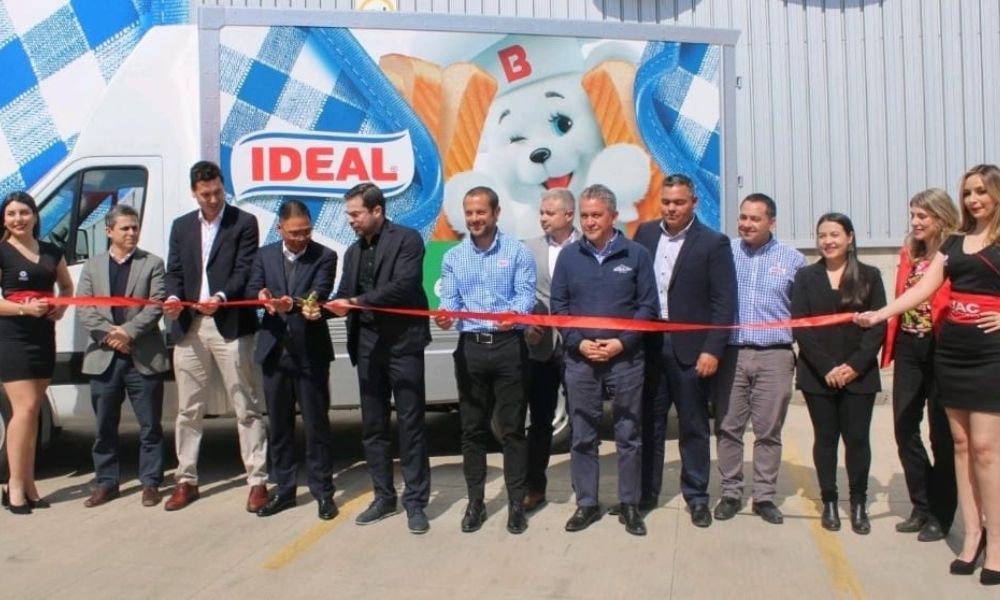 Ideal da un Paso Adelante Hacia la Sostenibilidad con la Incorporación de un Vehículo Eléctrico Cargado con Energía Solar