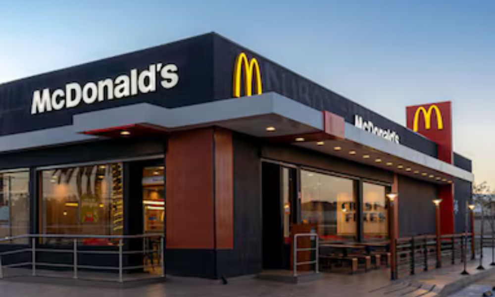 Vecino no grato: clausuraron McDonald’s en Huechuraba por poner en riesgo a clientes