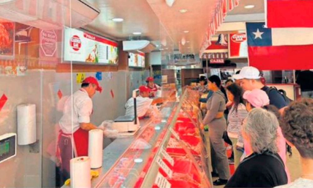 Funcionamiento de supermercados y malls durante las Fiestas Patrias 2024 en Chile
