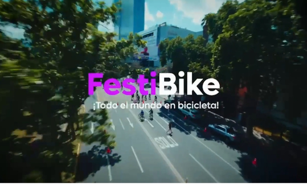 Más de 14.000 personas disfrutaron de FestiBike, la fiesta en bicicleta más grande de Chile