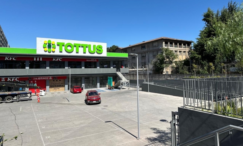 Tottus renueva su imagen interna con su nueva tienda en Quillayes