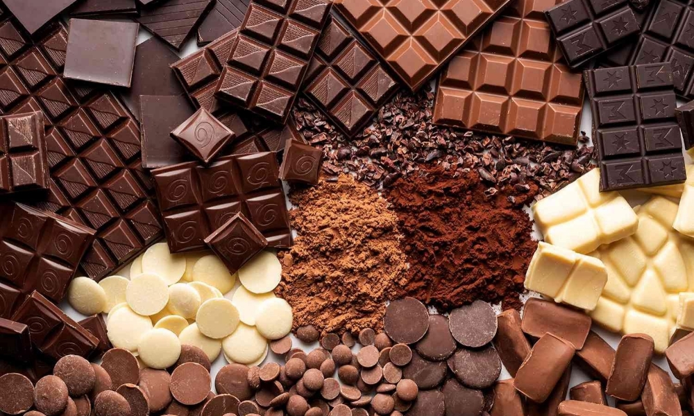 Fabricantes de chocolate advierten ajustes de hasta 50% en precios debido al aumento del cacao