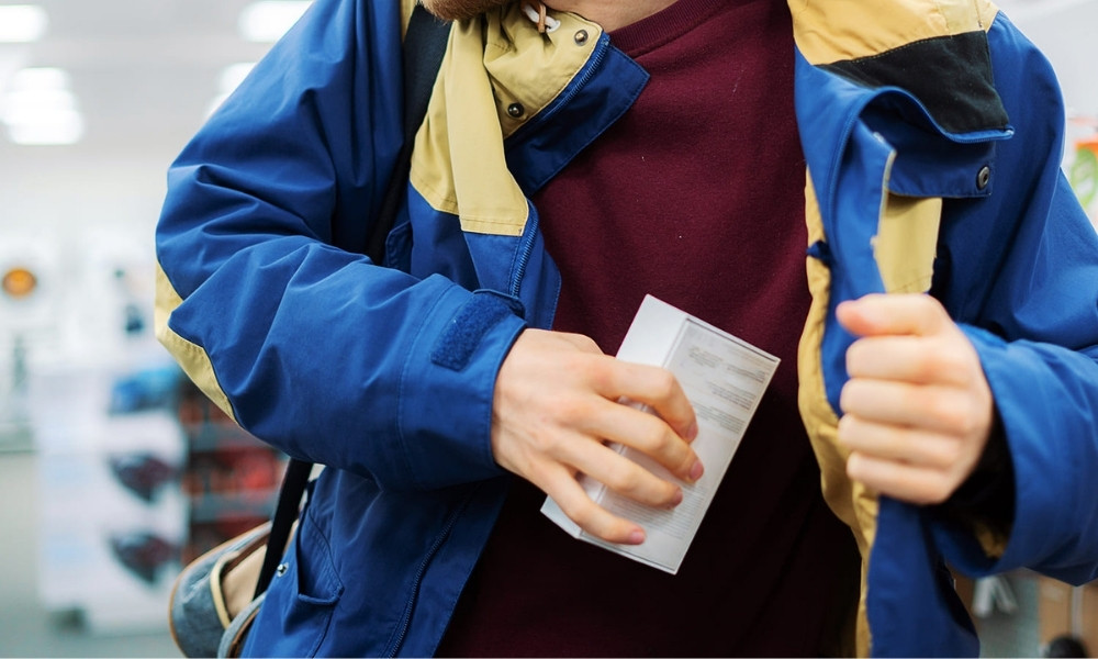 Seguridad en el ‘retail’: ¿cómo prevenir hurtos físicos y fraudes en línea?
