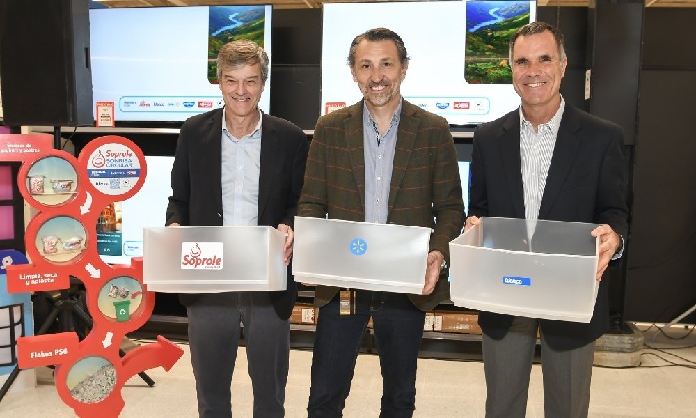 6,4 millones de envases de yogurt y postres se transforman en estantes modulares