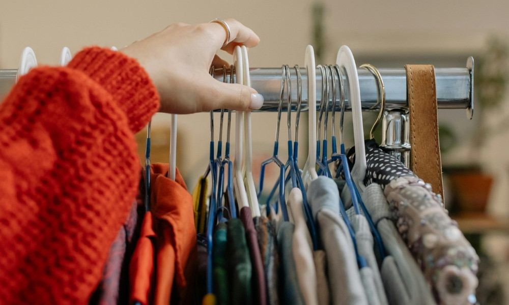 <strong>El consumo de moda en Chile muestra contrastes entre géneros y acelera en el canal online</strong>