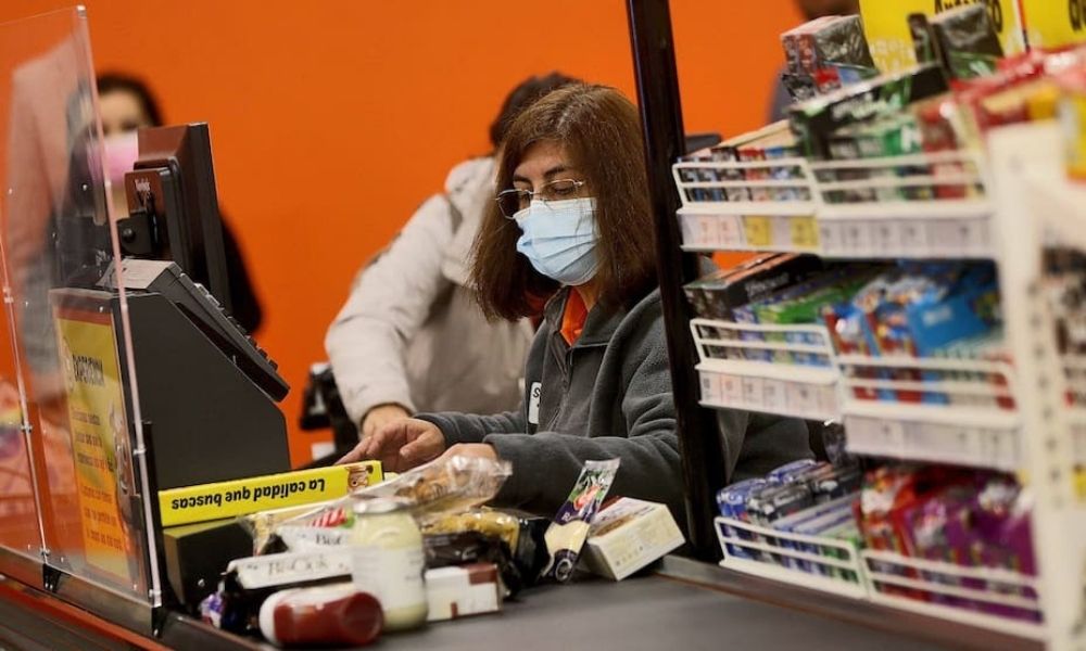 ¿Boleta o factura?: el SII realiza balance de los primeros seis meses de vigencia del plan antievasión en supermercados