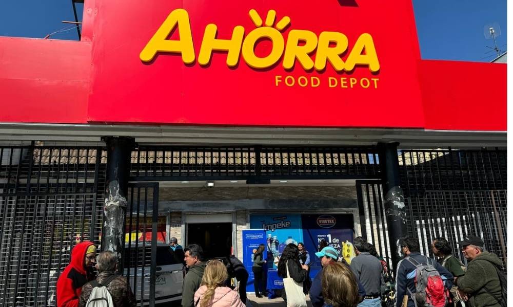 Supermercado de hard discount reordena su modelo y grupo de inversionistas compra el 25%