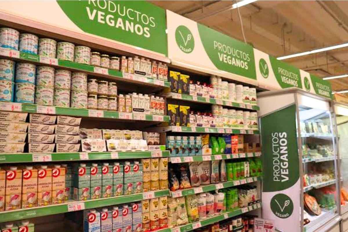 Este es el supermercado con mejor oferta vegana en Chile en 2025, según ranking. La cadena ganadora volvió al primer lugar, que ostentó en 2022.
