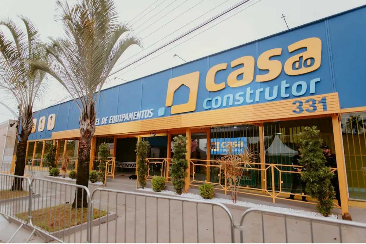 Gigante brasileña Casa del Constructor afina aterrizaje en Chile con tres franquiciados ya en etapa de cierre