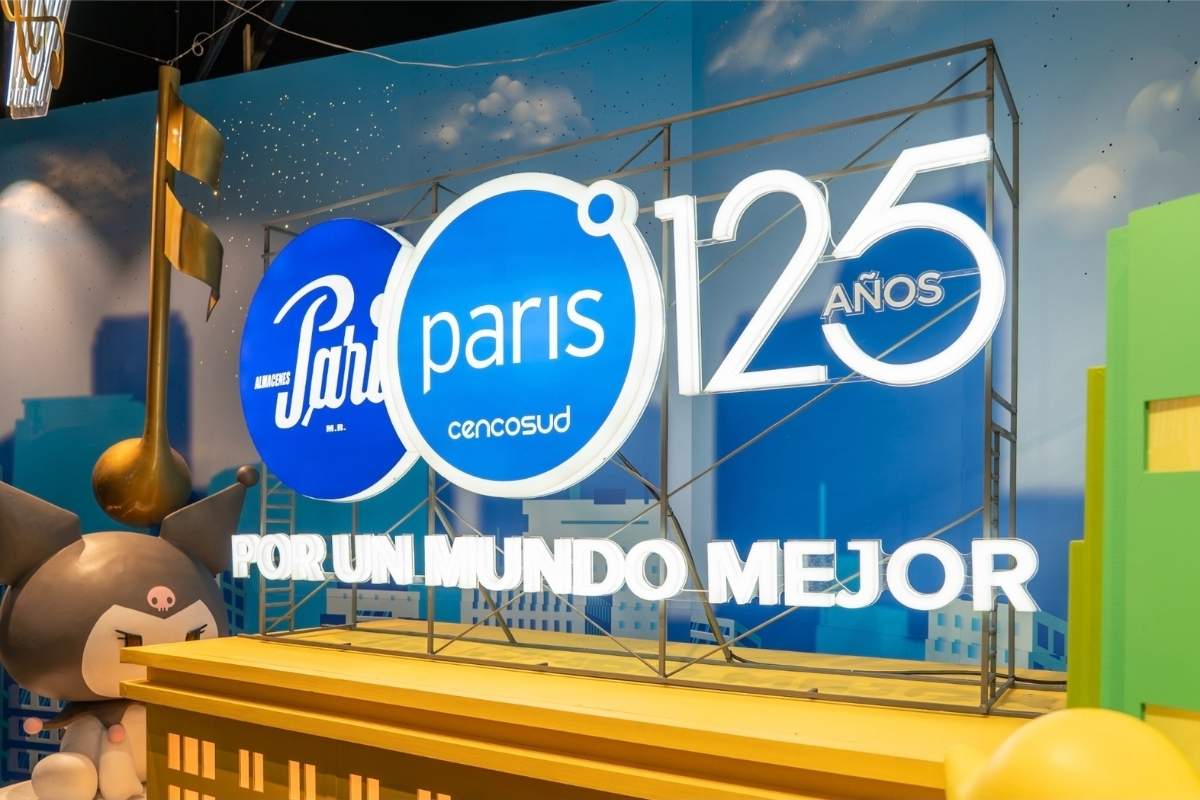 Paris da inicio a la Navidad con la reapertura de su icónica vitrina en Cenco Costanera y un montaje que promete experiencias memorables