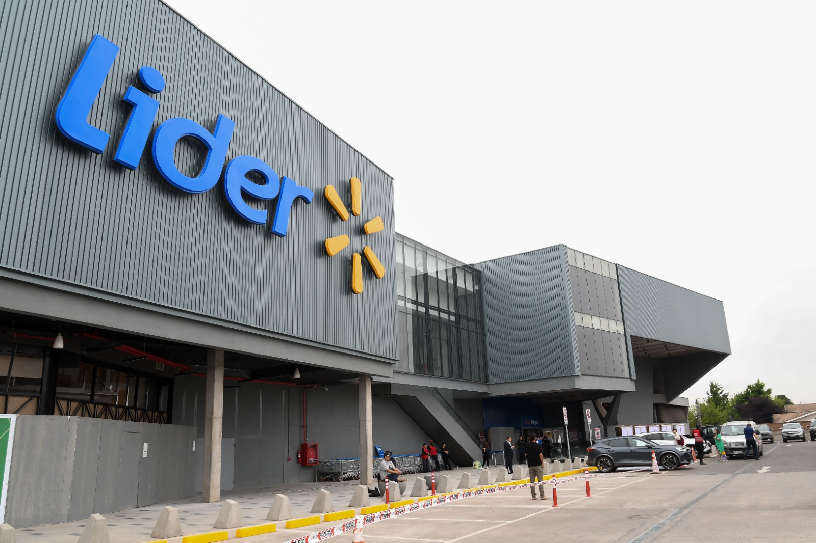 Walmart Chile cierra 2025 con 403 supermercados tras tres aperturas en diciembre