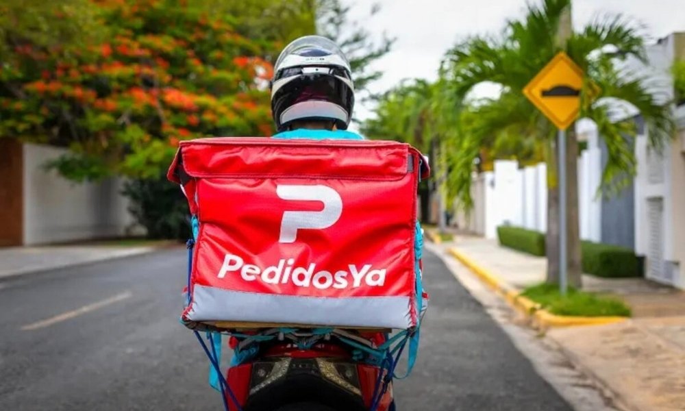 PedidosYa refuerza su propuesta de ahorro en febrero con descuentos diarios, alianzas bancarias y una fuerte apuesta por supermercados y comida preparada