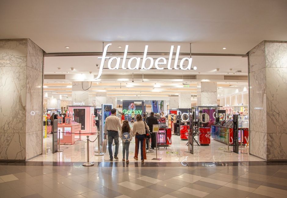 Falabella cambia la fórmula del sueldo de su presidente tras pago récord de más de $2.100 millones