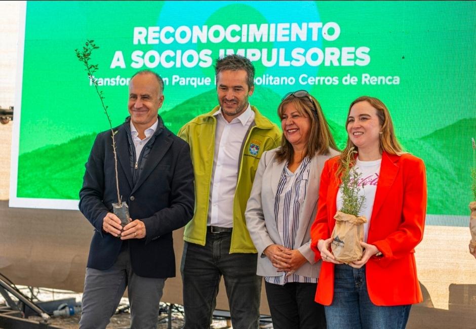 Coca-Cola Andina impulsa innovador proyecto hídrico en Renca y reutiliza agua industrial para dar vida a uno de los futuros pulmones verdes de Santiago