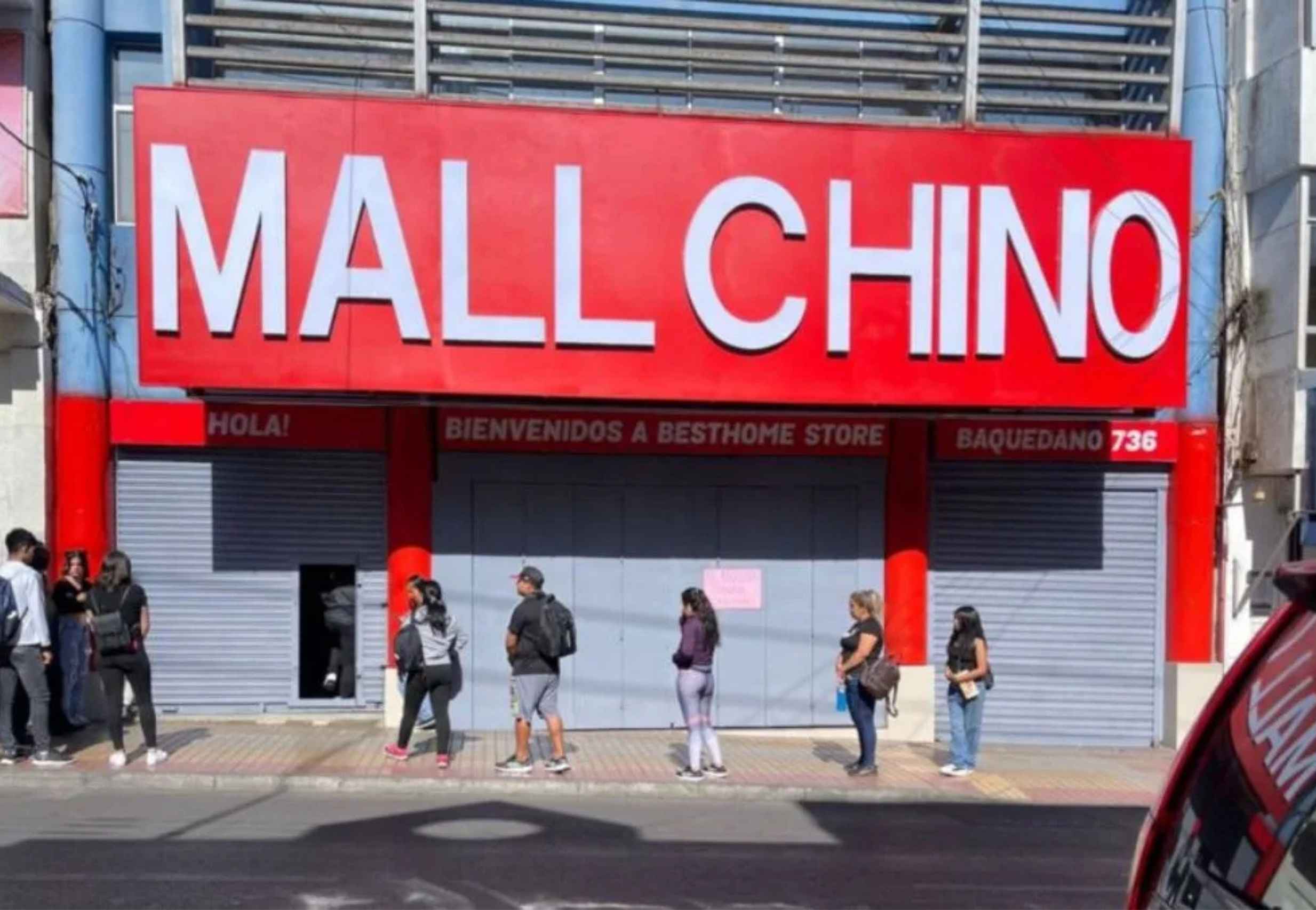 Municipio evalúa exigir patente de supermercado a mall chinos de Concepción