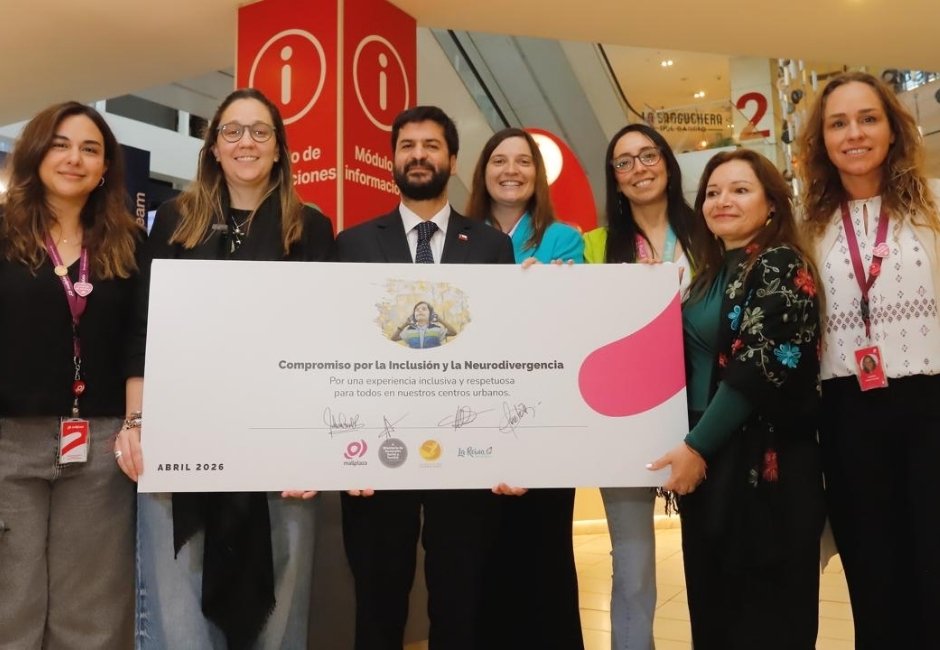 Mallplaza firma «Compromiso por la Inclusión y la Neurodivergencia» y anuncia que 13 de sus centros urbanos implementarán Hora del Silencio