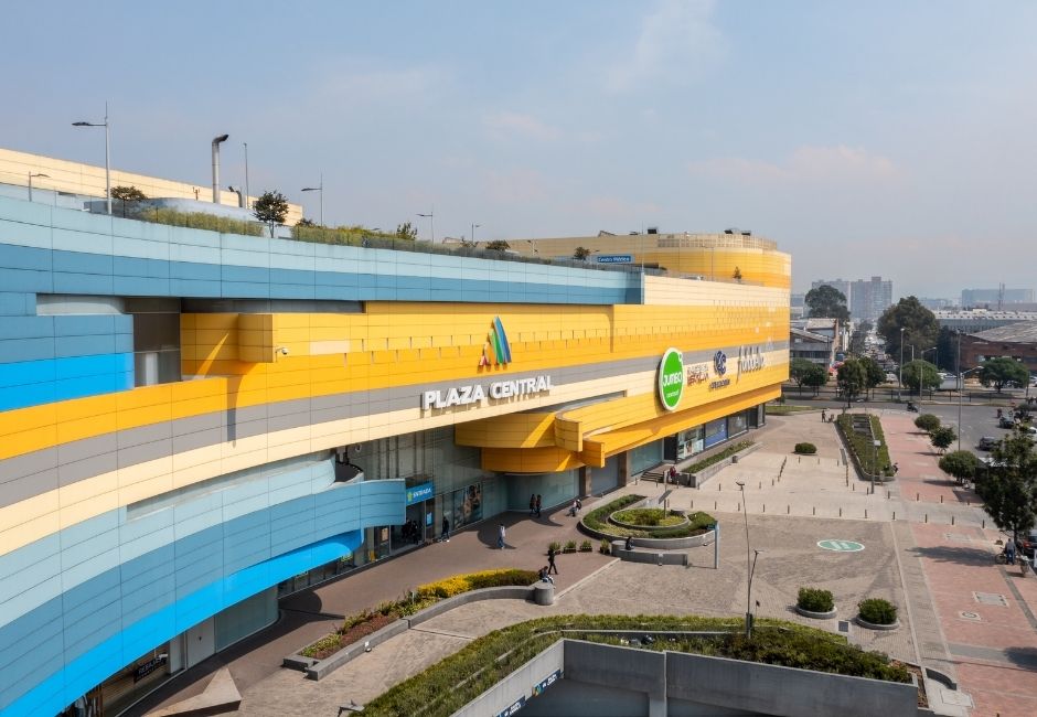 Cenco Malls invierte USD 125 millones y toma participación mayoritaria en Plaza Central, centro comercial emblemático de Colombia